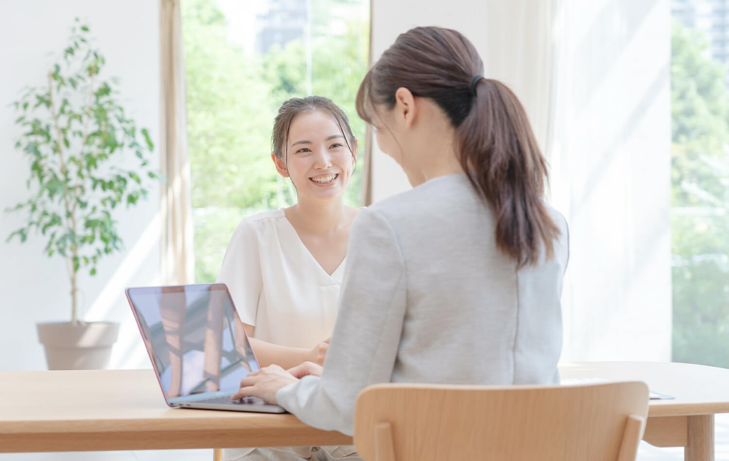 メインビジュアル02（PC）